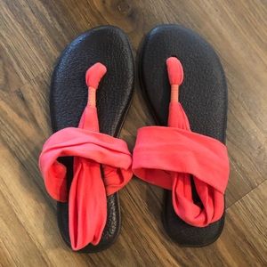 Sanuk Yoga Sling Coral